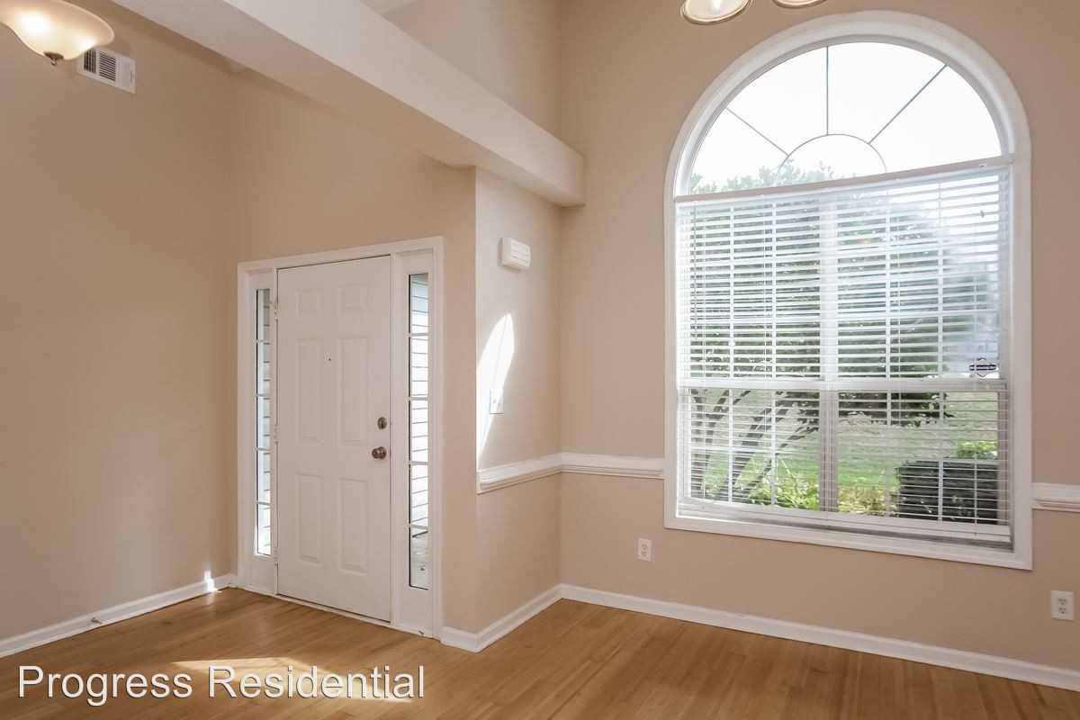 969 Arbor Way - Photo 2 of 15