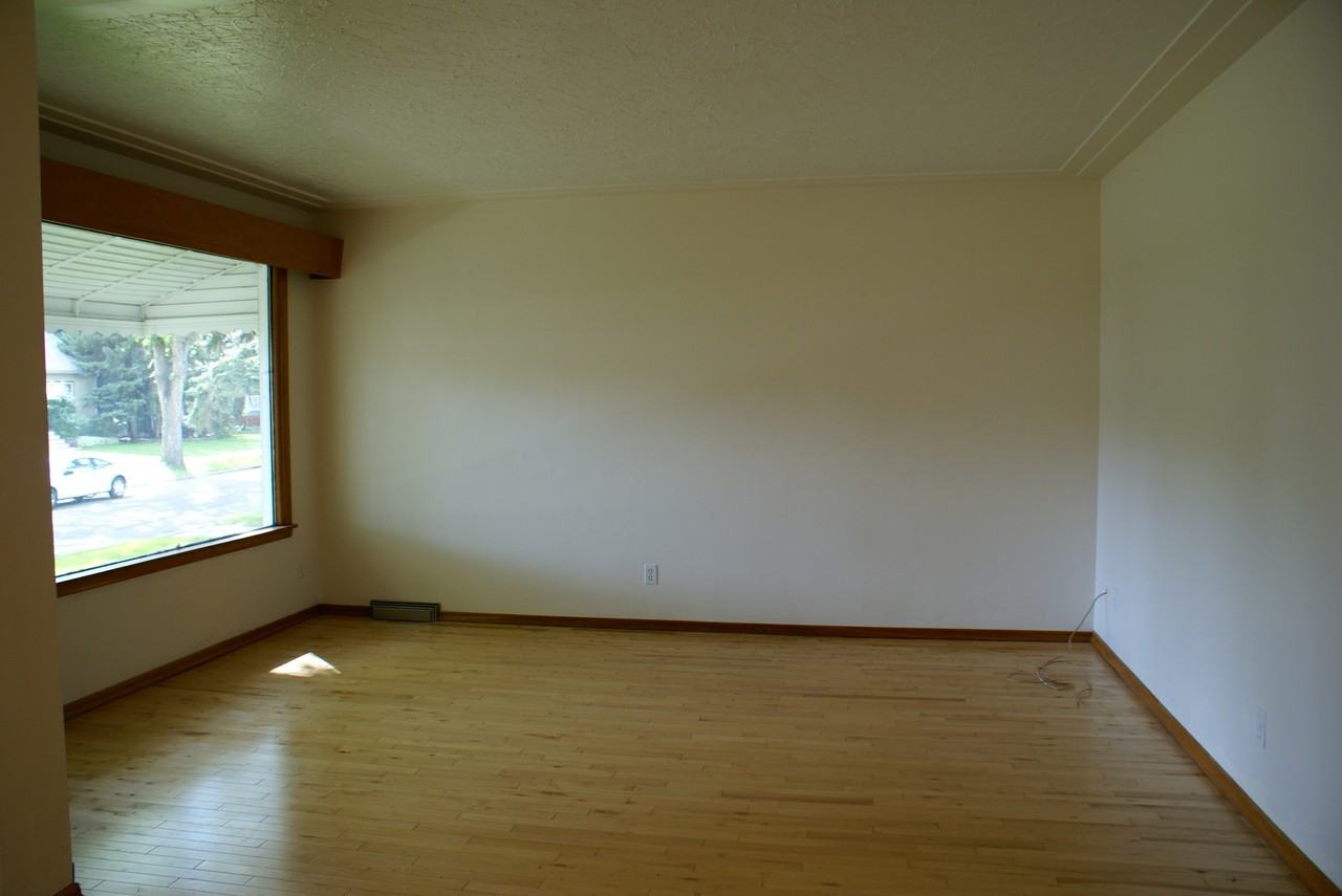 97 St NW & 84 Ave NW - Photo 2 of 16