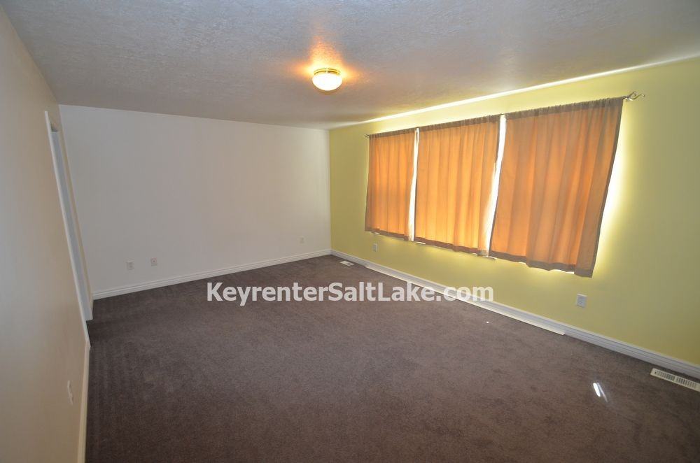 103 North Perth Street - Photo 2 of 11
