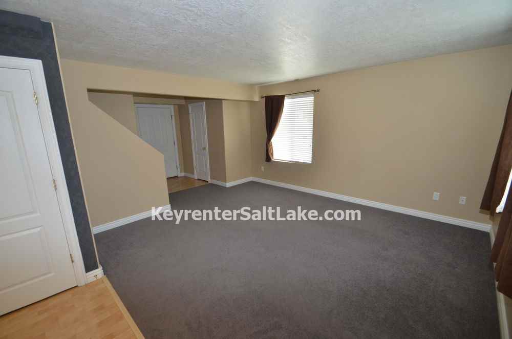 103 North Perth Street - Photo 3 of 11
