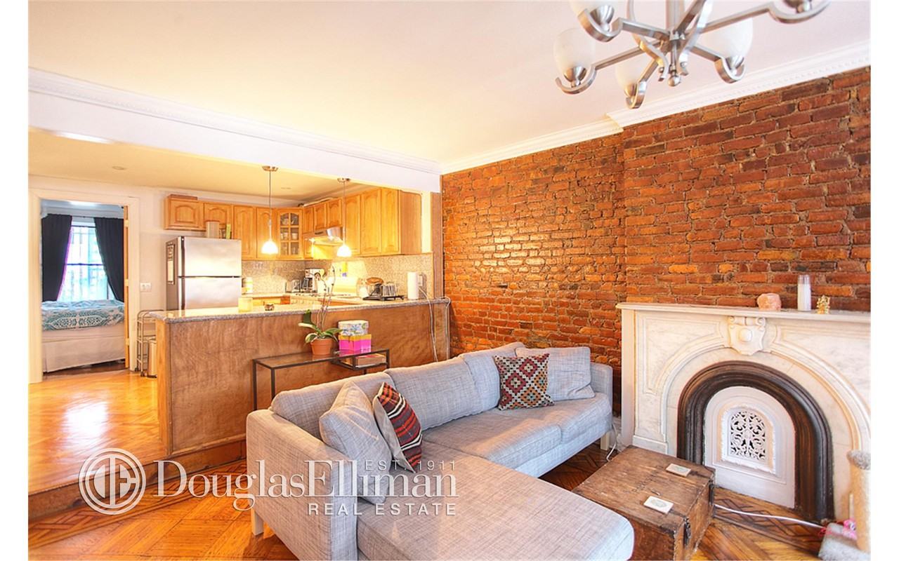 197 Greene Ave - Photo 3 of 5