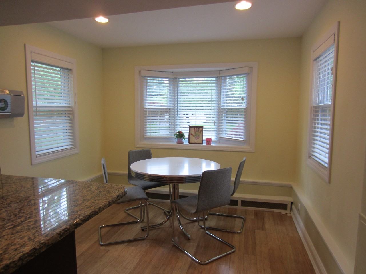 4 Pitcairn Dr - Photo 3 of 26