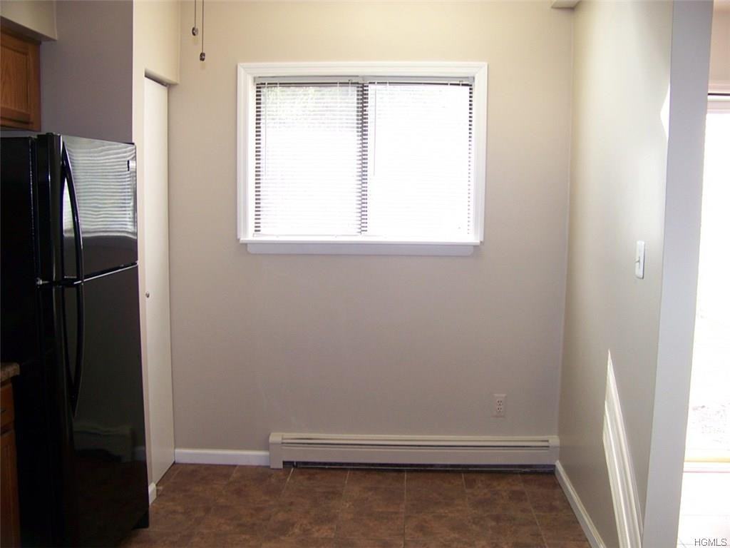 416 Rakov Rd - Photo 3 of 15