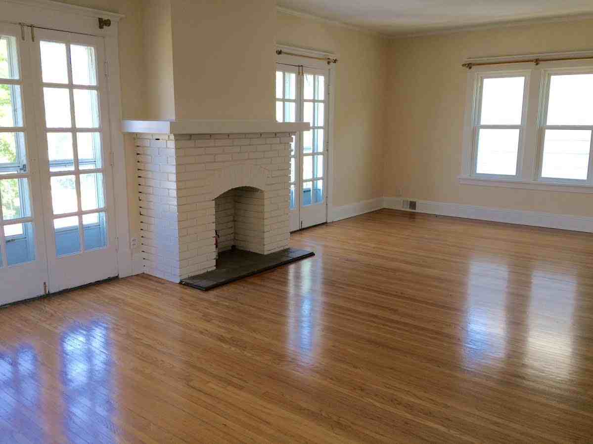 79 Delham Ave - Photo 3 of 11