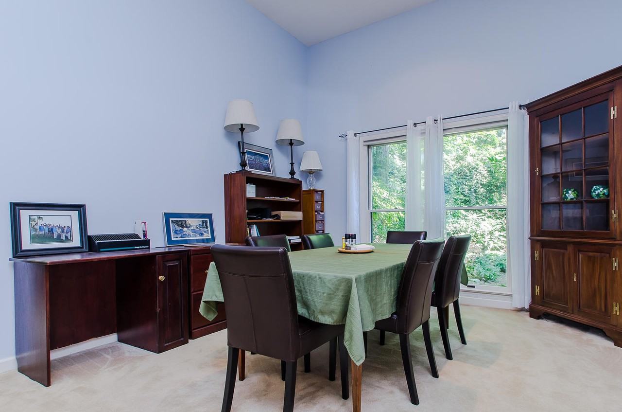 672 Spindlewood - Photo 3 of 16