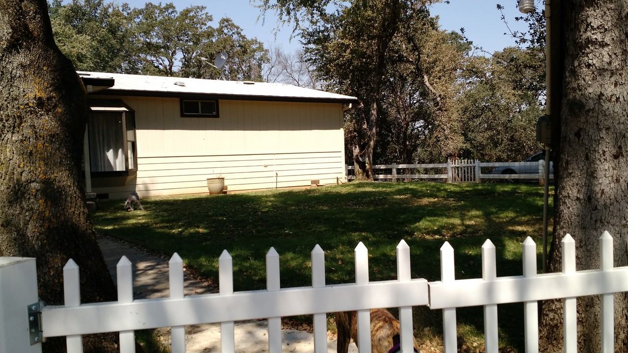 18665 Live Oak Rd - Photo 2 of 12