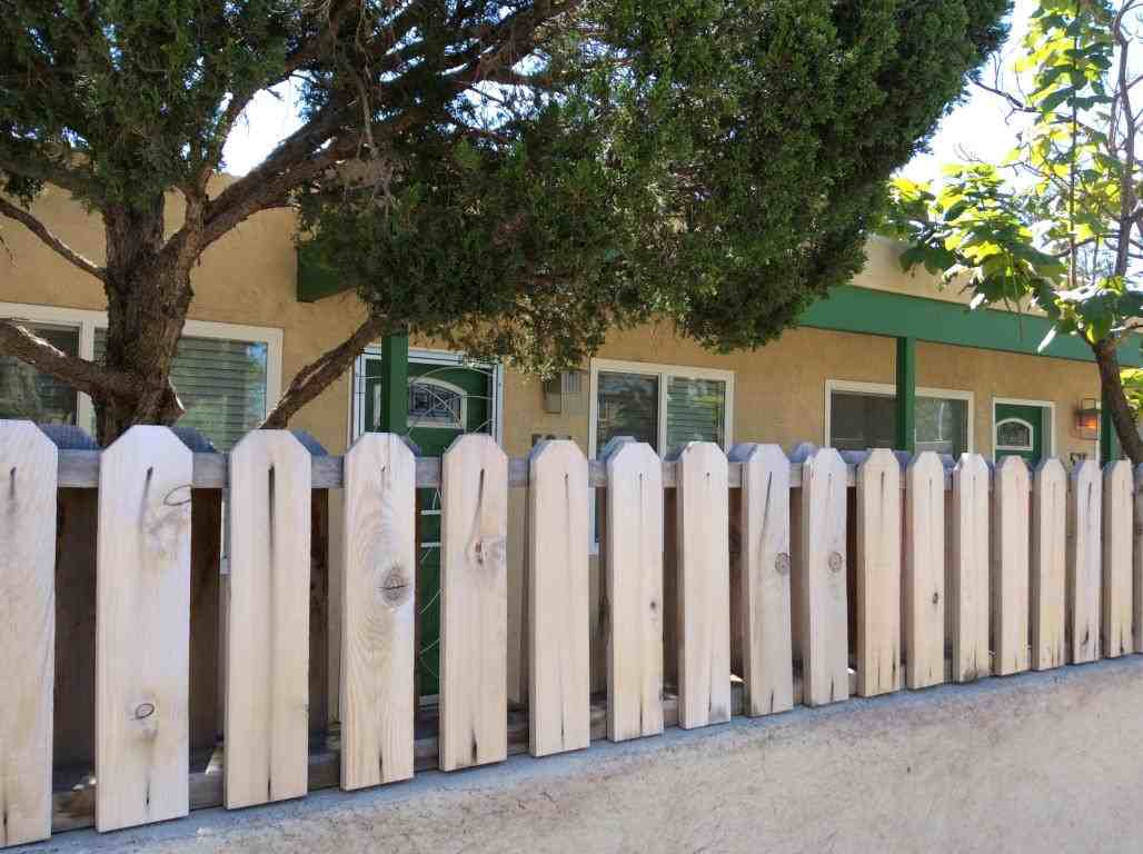 525 Madison Pl SE - Photo 2 of 14