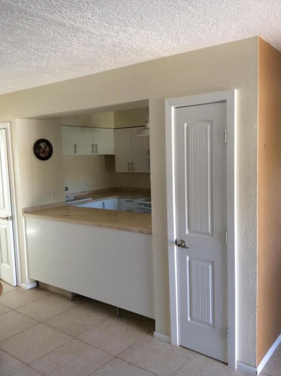 525 Madison Pl SE - Photo 3 of 14