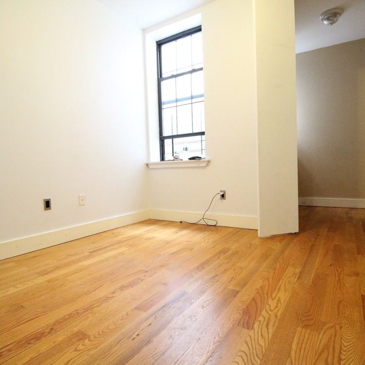 885 Saint Johns Place #8a