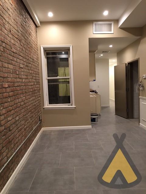 18-82 Madison Street #2RRR