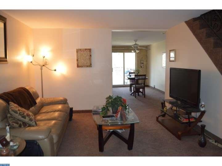 526 S 4th St - Photo 3 of 14