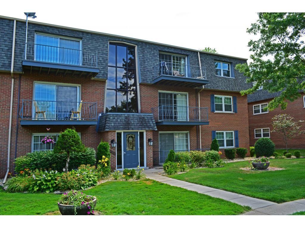 Brittany Court - Photo 3 of 17