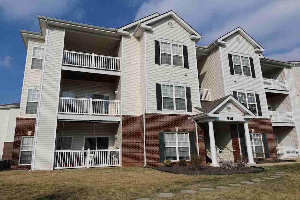 37 Kassebaum Lane 206, Mehlville, MO 63129 2 Bedroom Apartment for
