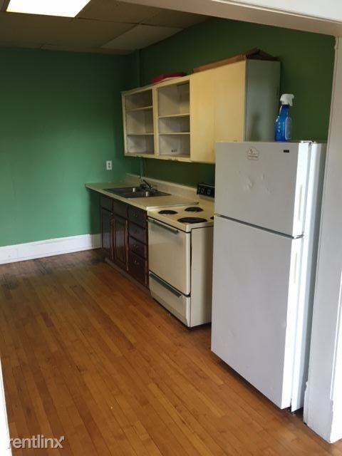 716 Main Ave - Photo 3 of 7