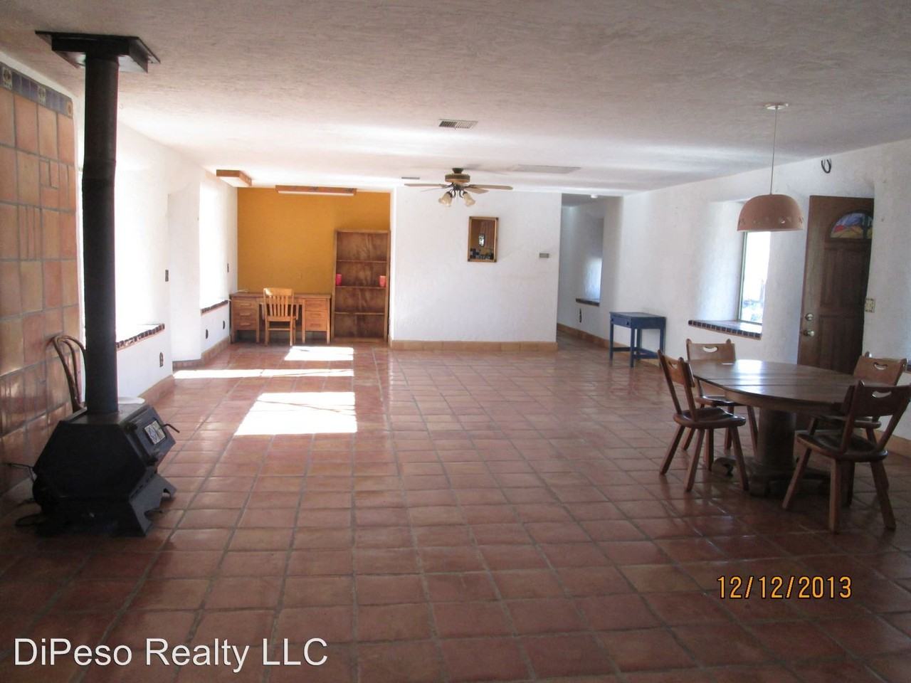 440 W Cimmaron Ln - Photo 3 of 6