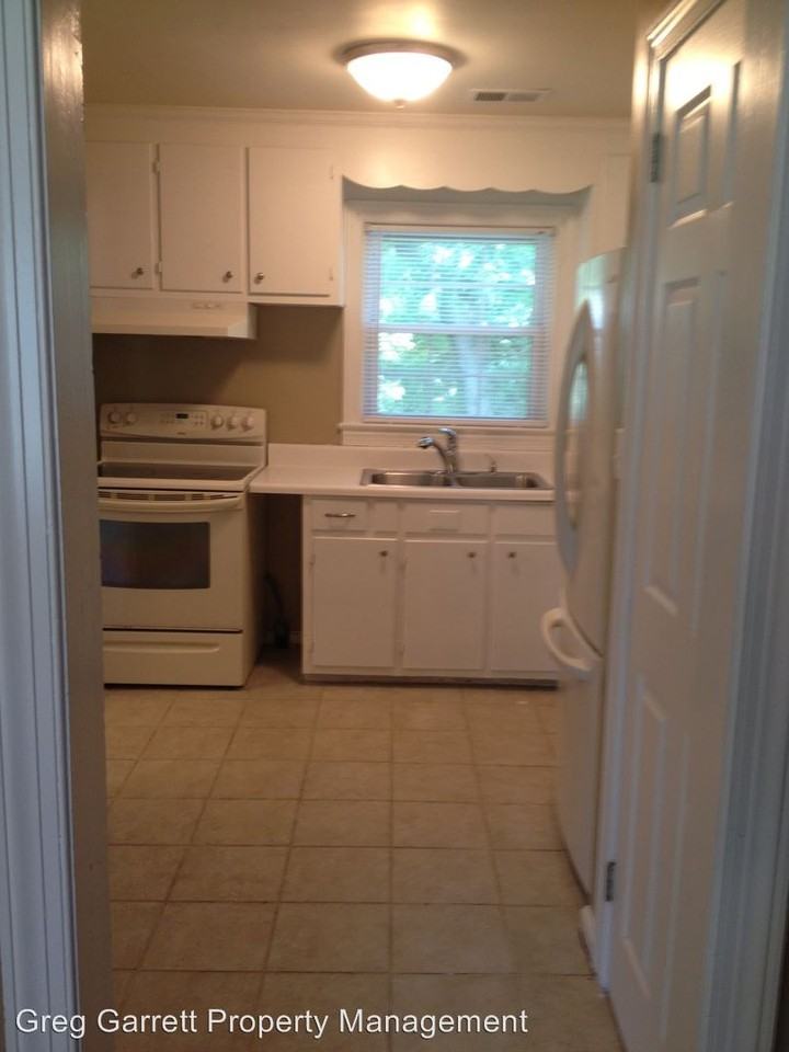26 Timberline Crescent - Photo 3 of 8