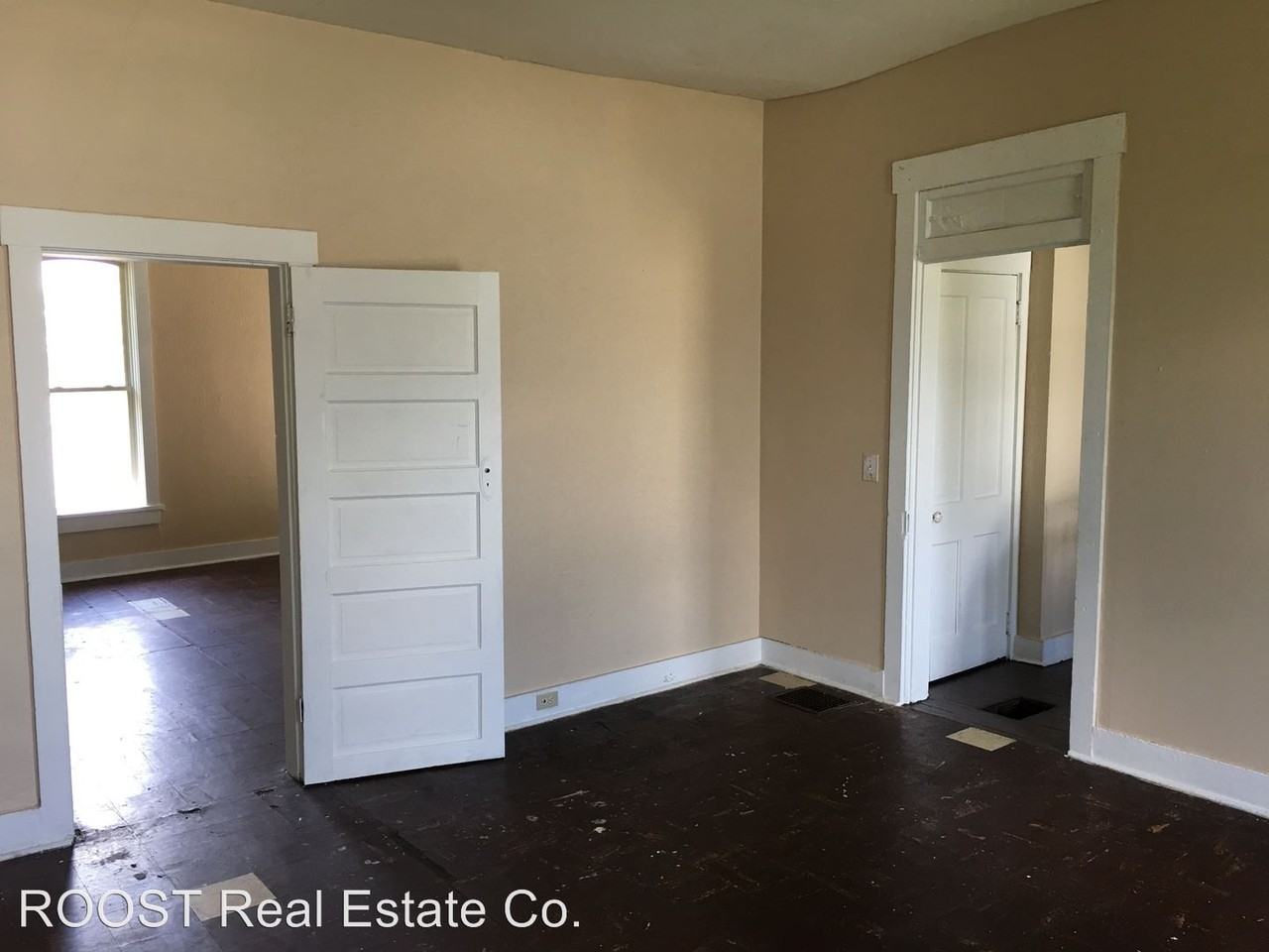 1624 S Limestone St - Photo 3 of 8