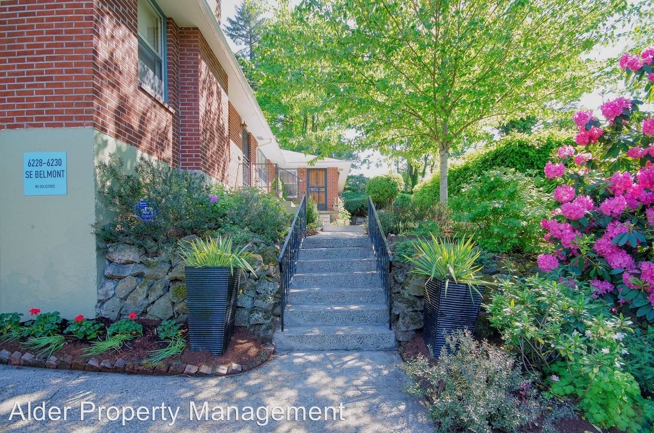 6230 SE Belmont St - Photo 2 of 17