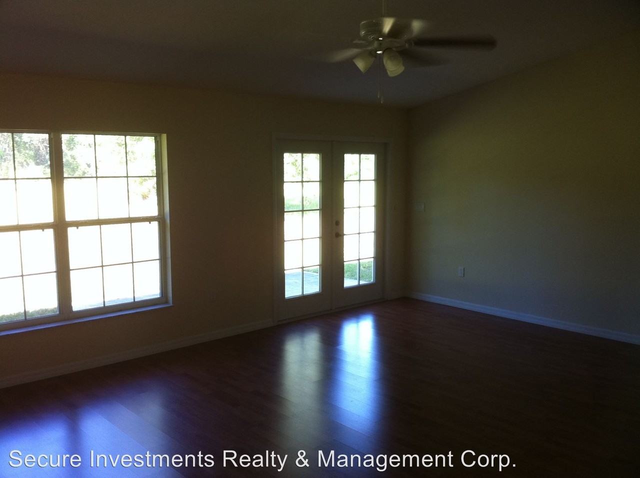 2721 NE 46th Cir - Photo 3 of 8