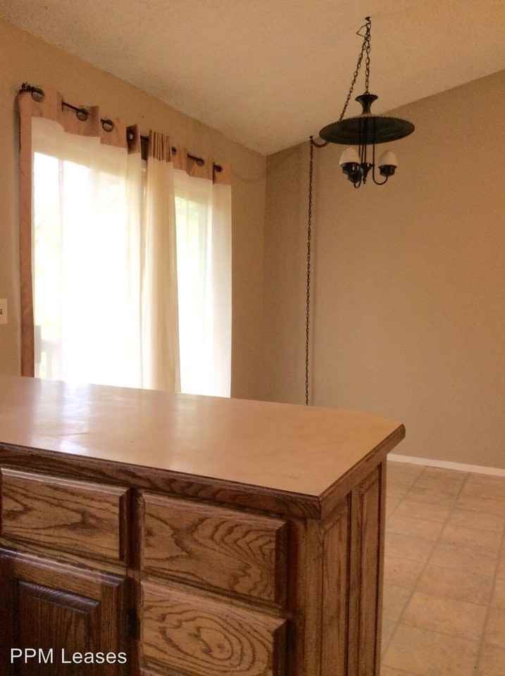 115 Daybreak Ln - Photo 3 of 11