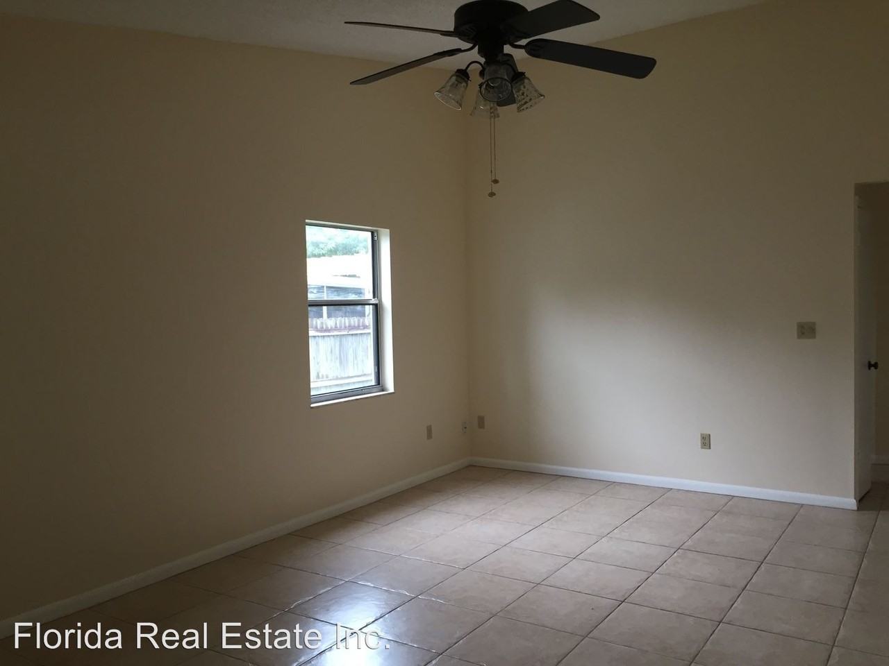 210 Timberlane Dr - Photo 2 of 20