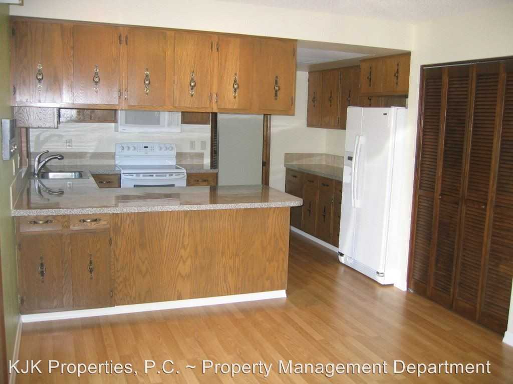 4781 SE La Cour Ct - Photo 3 of 8