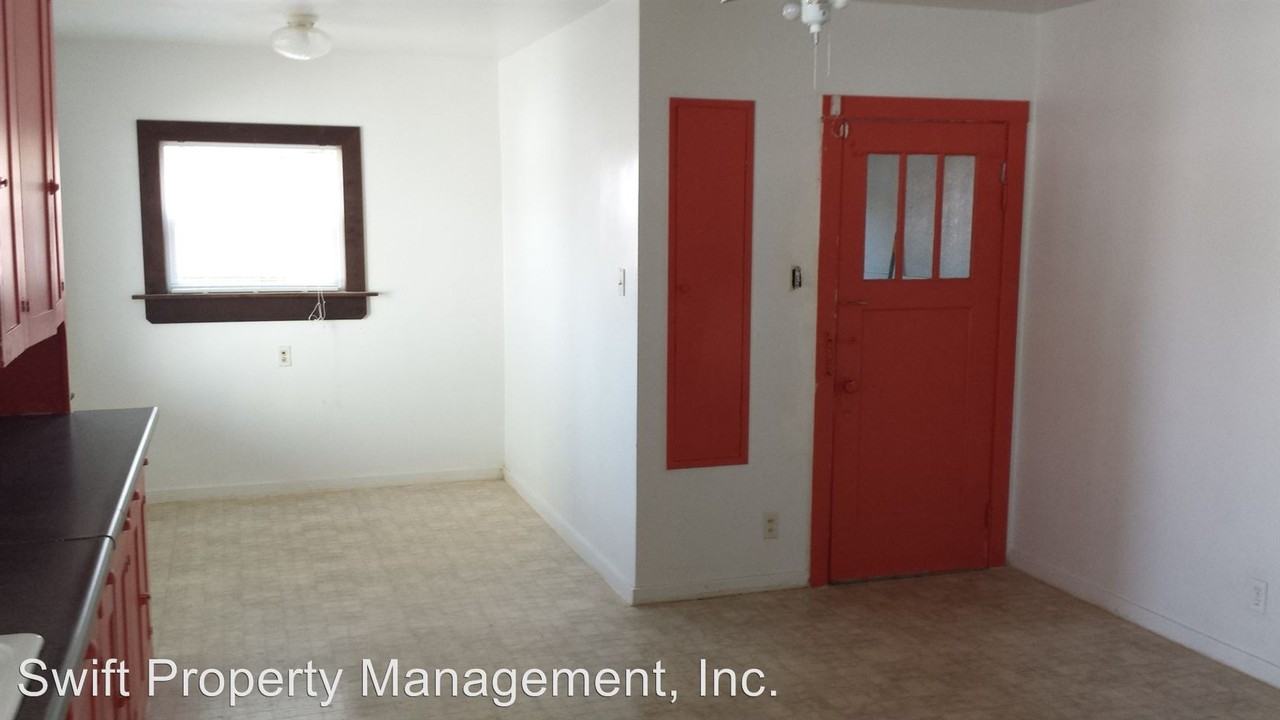 2105 Pine St - Photo 3 of 6