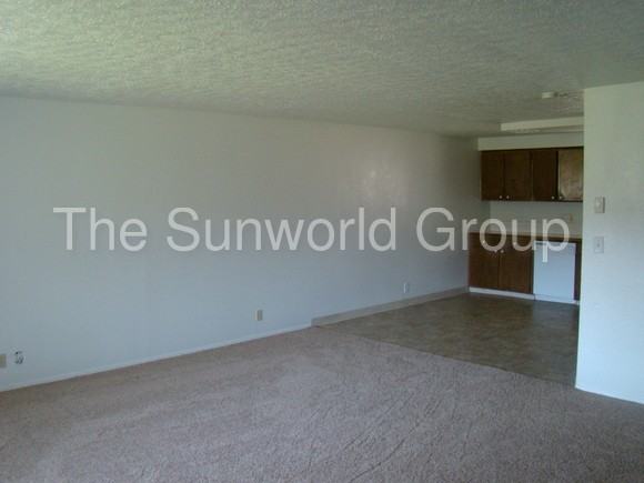 812 NE 106th Ave - Photo 3 of 6