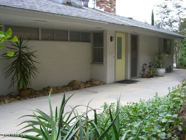 1220 Linda Ridge Rd - Photo 2 of 9