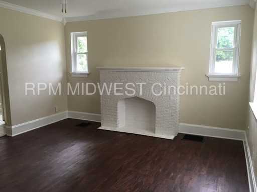 1929 Emma Pl - Photo 3 of 14