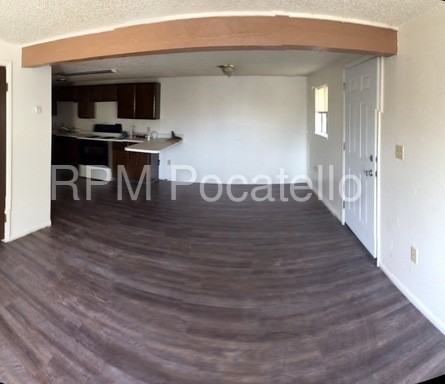 53 Foothill Blvd - Photo 2 of 13