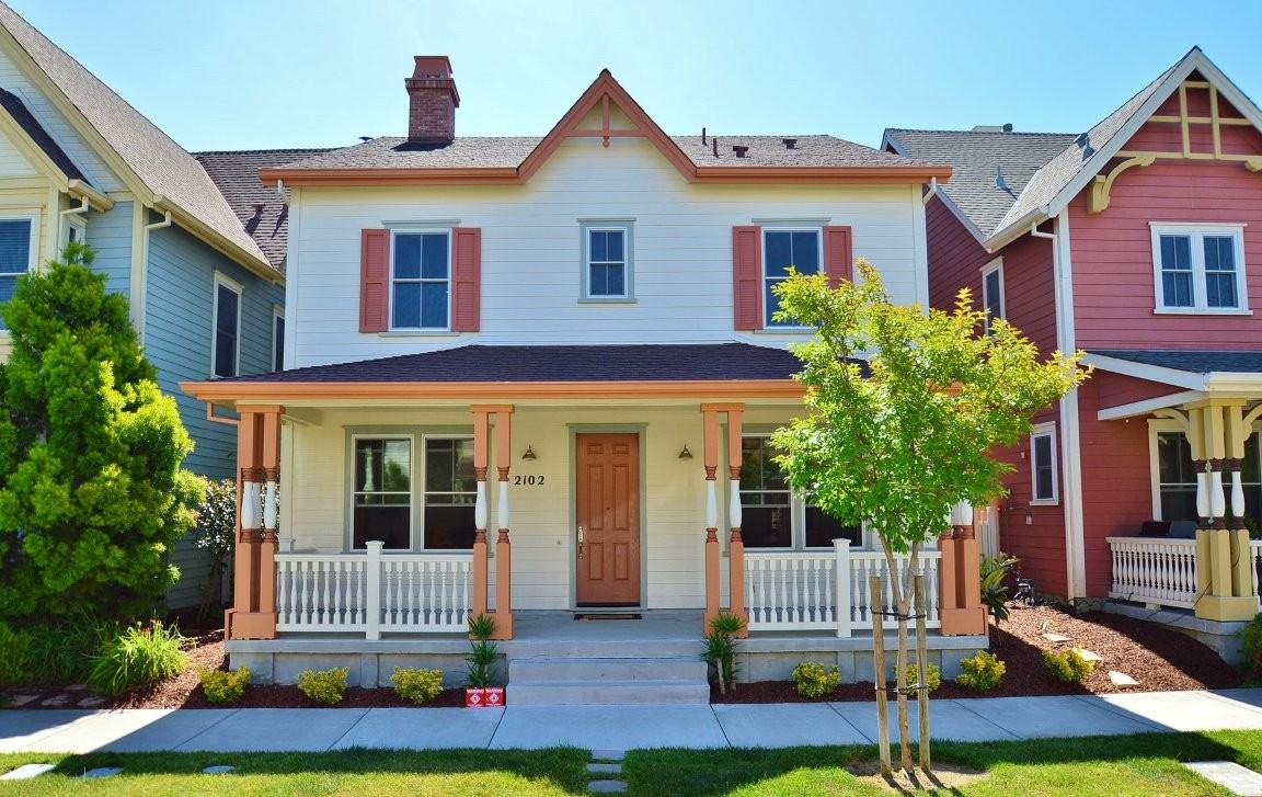 2102 Drake Ln - Photo 2 of 21