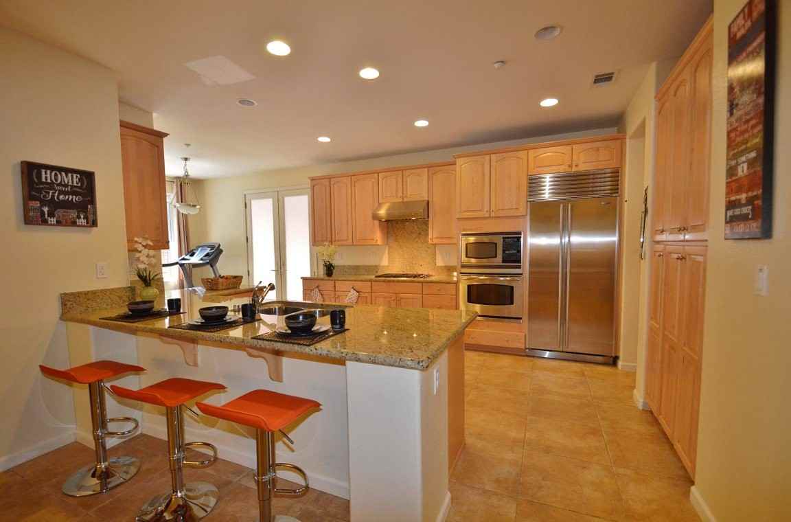 2102 Drake Ln - Photo 3 of 21