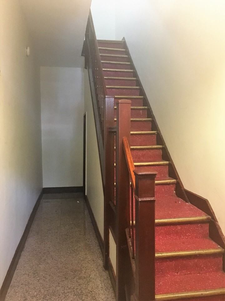 458 Halsey St #3 - Photo 2 of 6