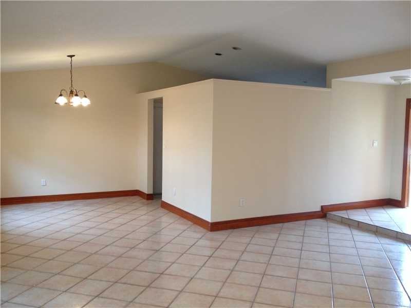 13220 Southwest 86th Lane - Photo 3 of 4