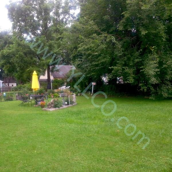 406 Avenue C - Photo 3 of 10