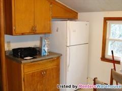 1052 W Lafond Ave - Photo 3 of 11