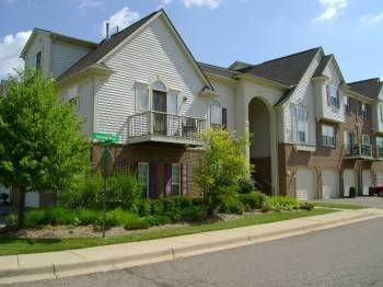 The Pointe at Island Lake - Photo 2 of 11