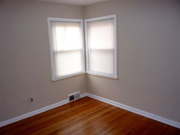 10037 Grayfield - Photo 3 of 7