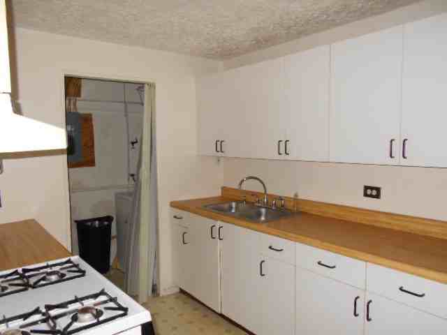 3021 Mardel Ave - Photo 3 of 5