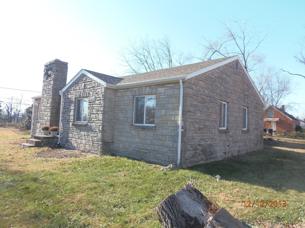 204 Juniper St NW - Photo 2 of 19