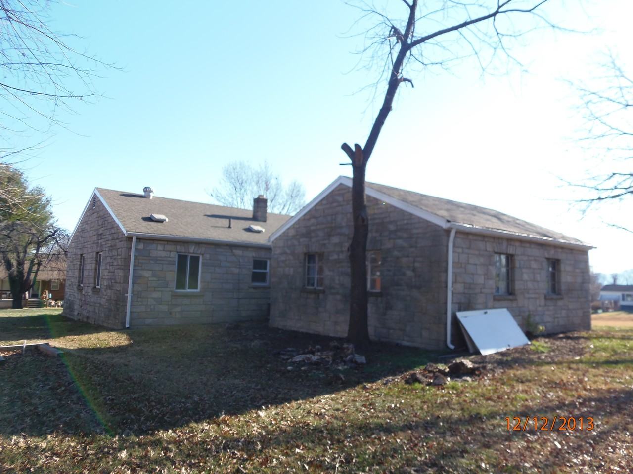 204 Juniper St NW - Photo 3 of 19