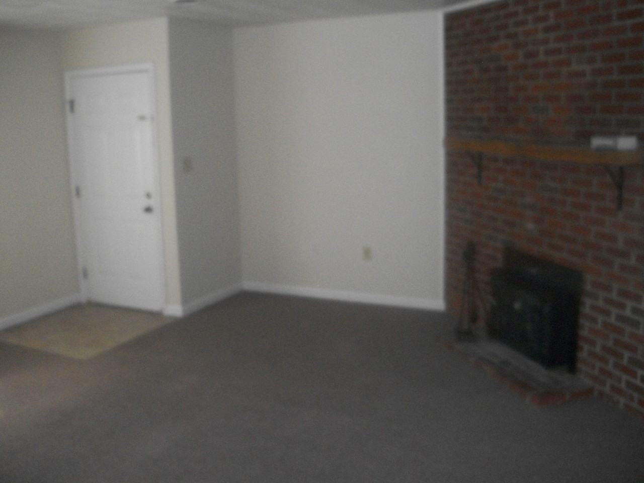 1816 Edmund Ave NE - Photo 3 of 10