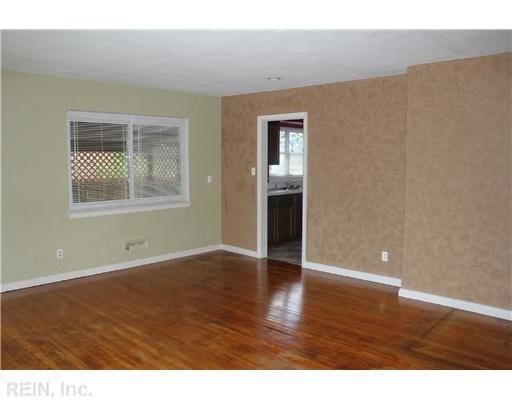2901 E Malden Ave - Photo 2 of 6