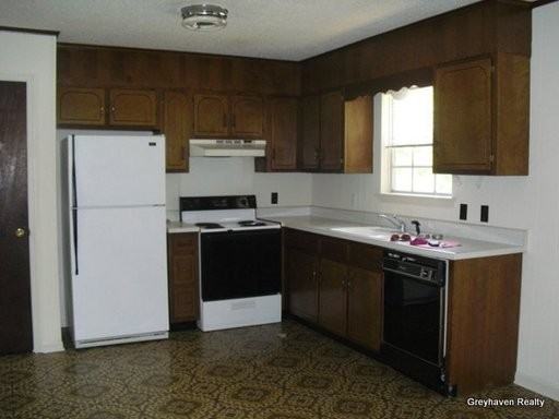 5907 Stonewall Dr - Photo 2 of 8