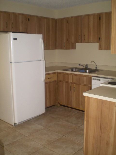 96 SE Norfolk Blvd - Photo 2 of 5