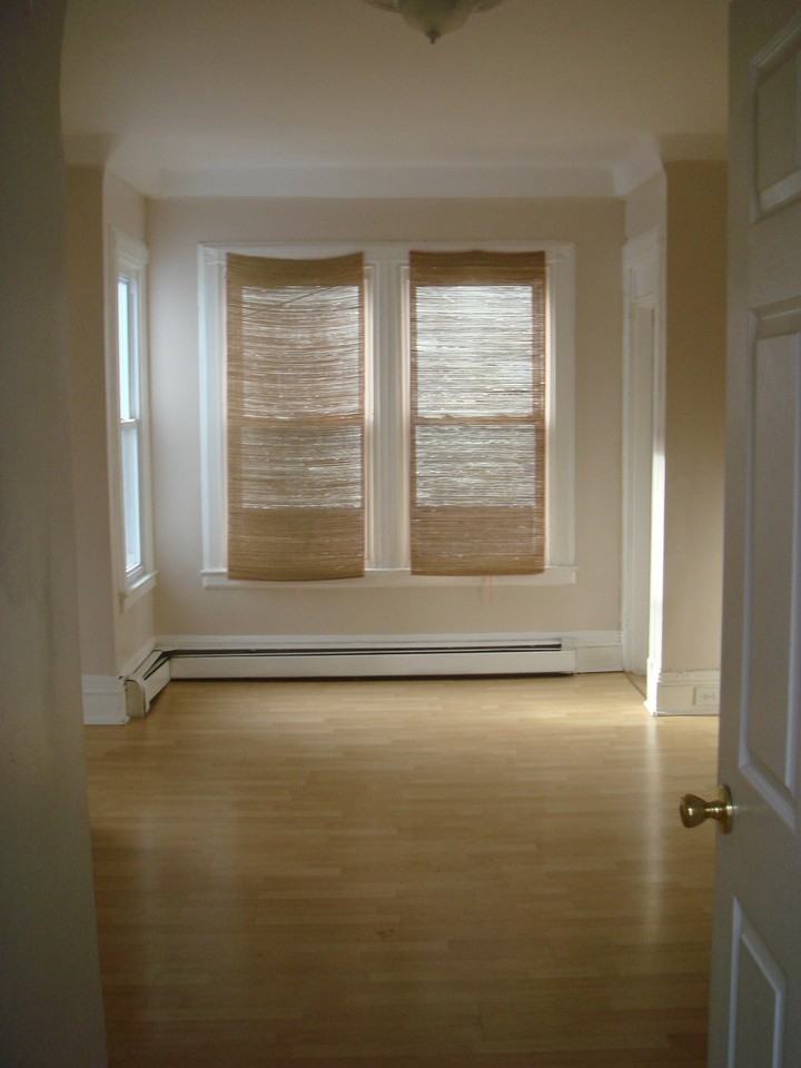 268 LINCOLN STREET - Photo 3 of 20