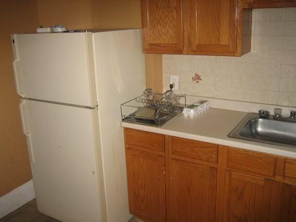 268 LINCOLN STREET - Photo 2 of 20