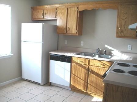 178-180-182 Timothy Drive - Photo 3 of 25