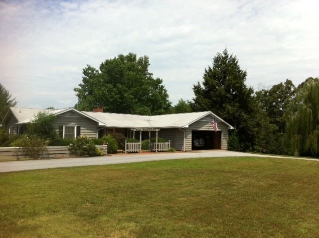 705 Hooper Creek Rd - Photo 3 of 19